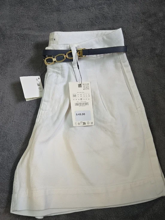 Nwt Zara White Pleated High-Waist Shorts with Navy Chain Belt Sz 38 - Picture 9 of 10